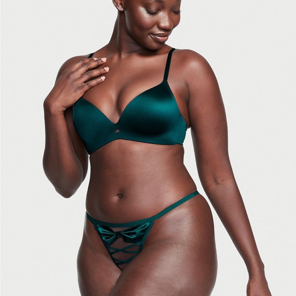 XXL Victoria’s Secret green bow lace-up vstring panties